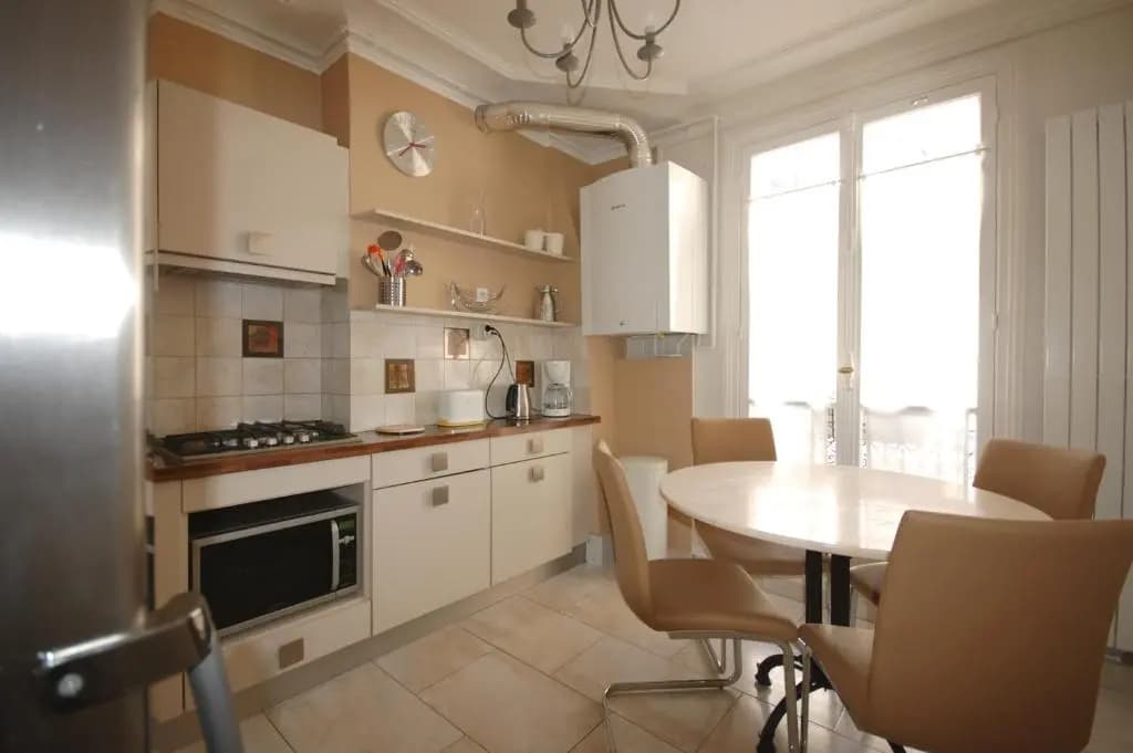 Two-Bedroom Apartment Champs-Elysées - photo 13