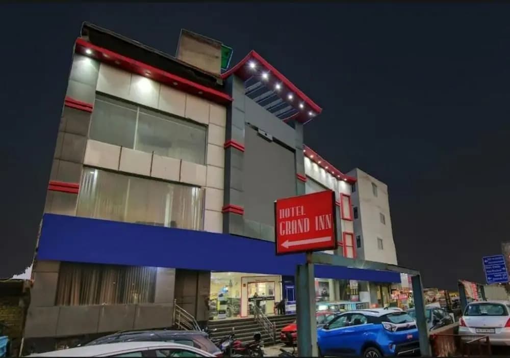 Hotel Grand Inn - photo 1