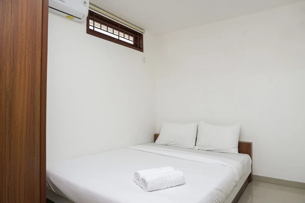 Minimalist Studio 1st Floor at Meruya 8 Puri Kembangan - photo 4