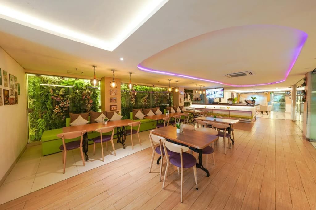 Heef Hotel Pasar Baru - photo 23