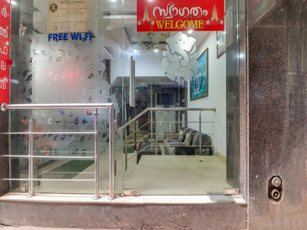 Hotel Parth Palace - photo 8
