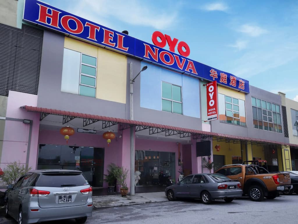 OYO 43934 Nova Hotel - main photo