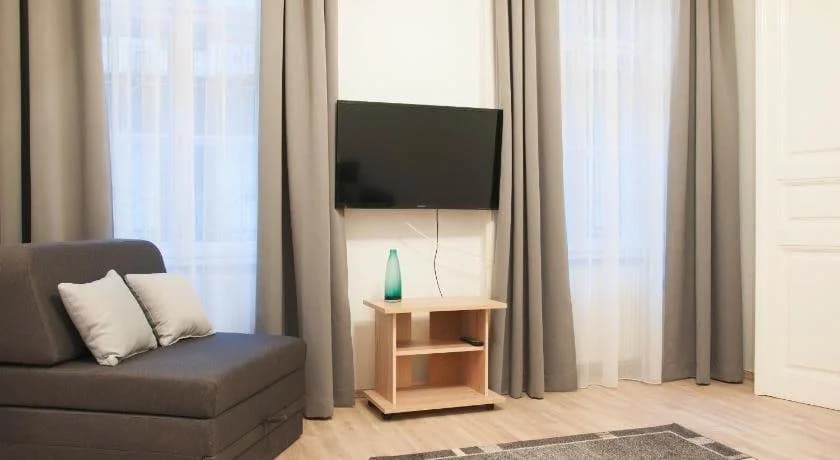 Krisco Apartments - photo 5