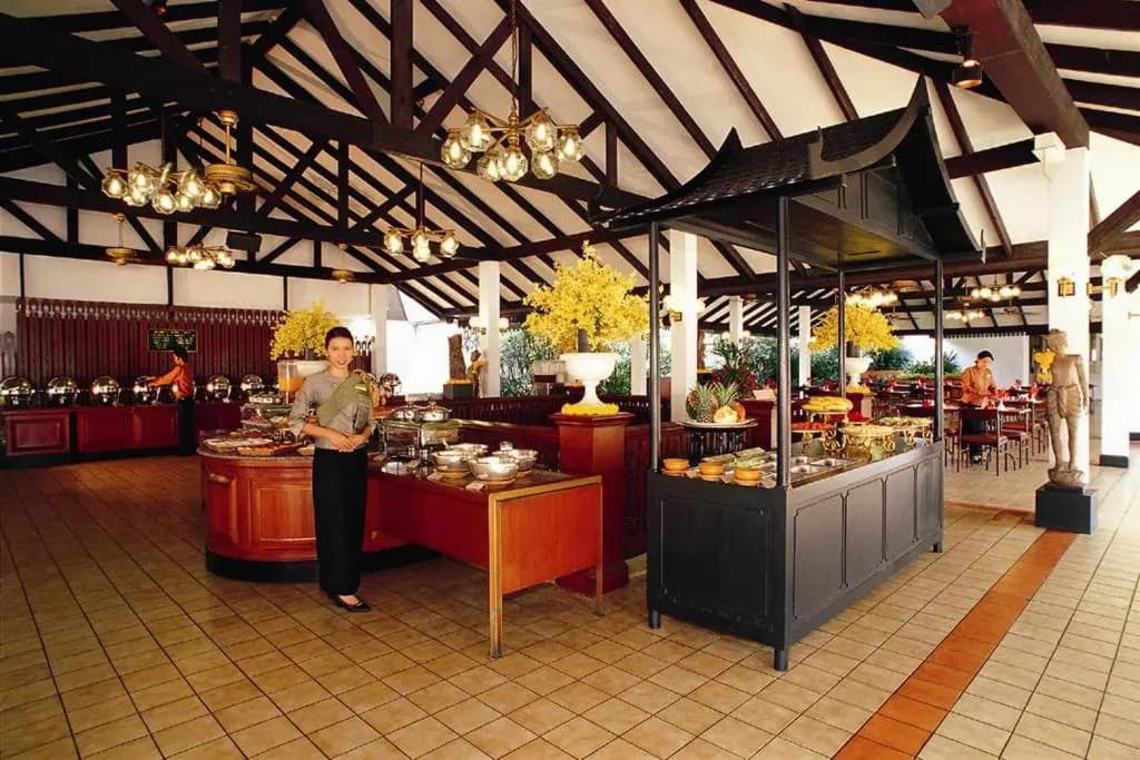 Indra Regent Hotel - photo 11