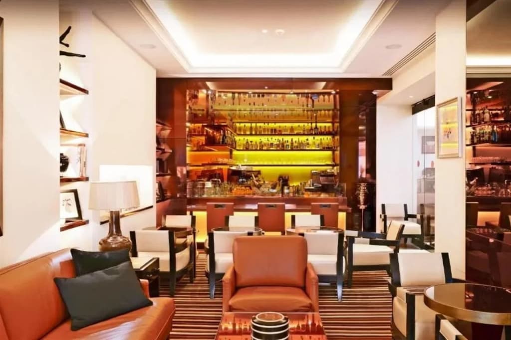 Hôtel Montaigne - photo 15