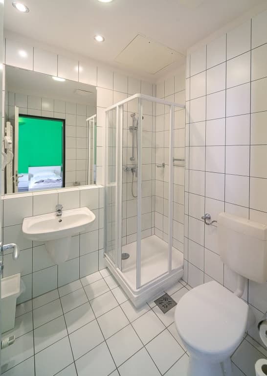Wombat's City Hostel Budapest - photo 7