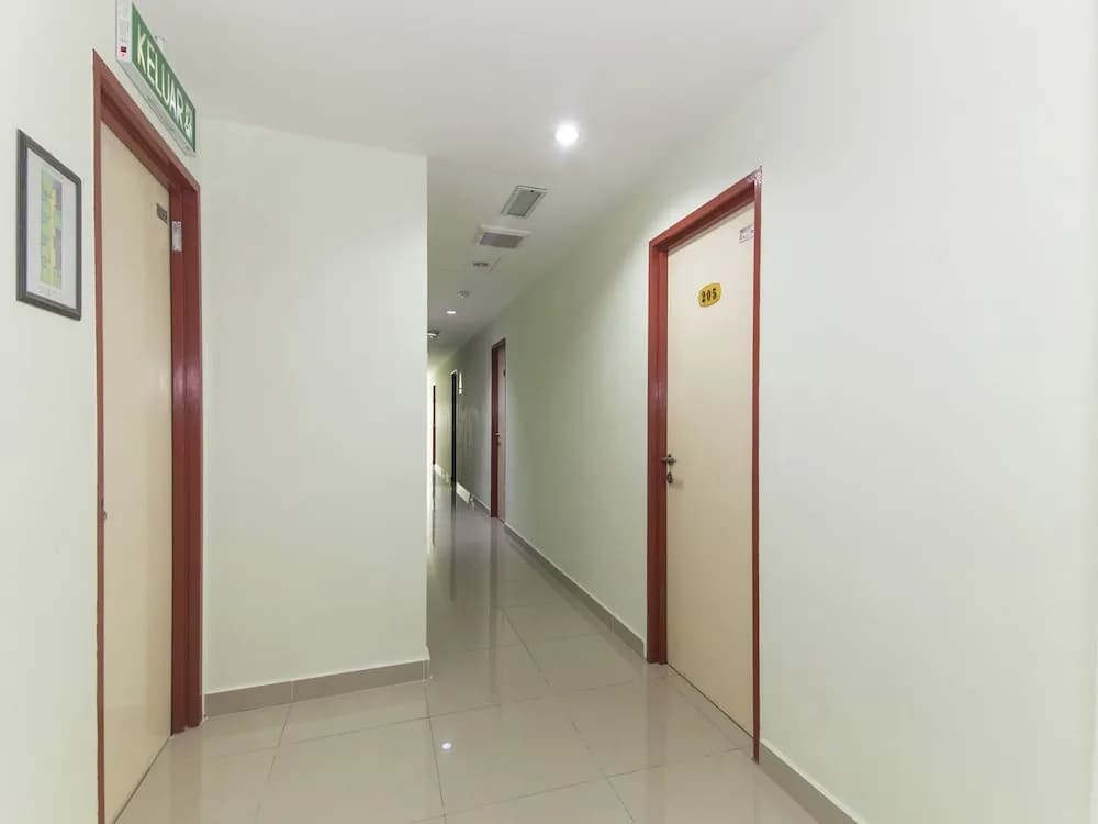 OYO 444 KL Empire Hotel - photo 13