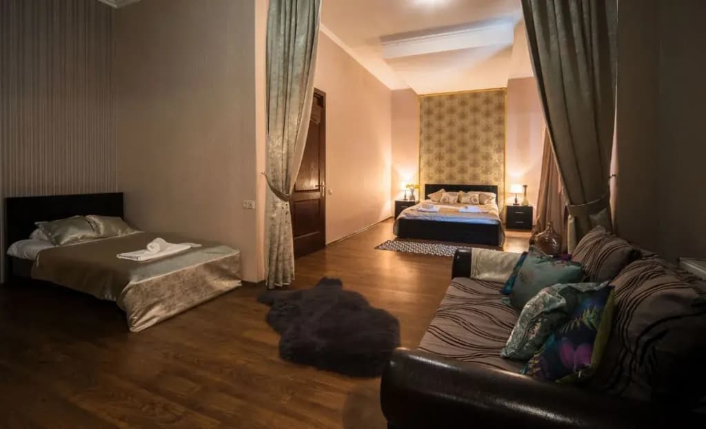 Gold Star Hotel - photo 5