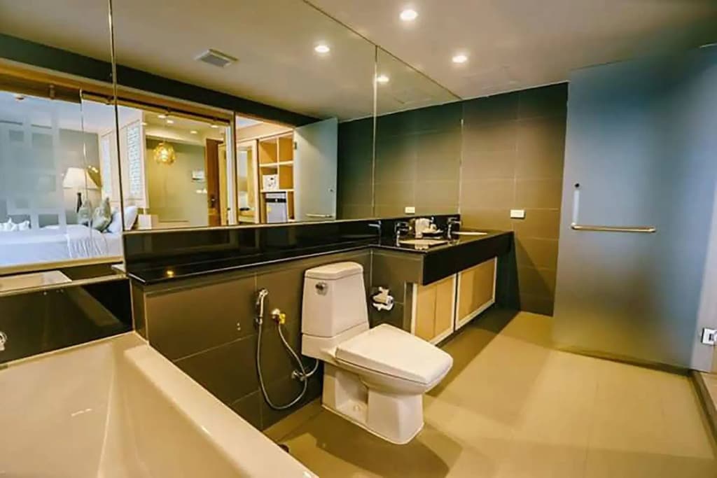 Moon Dragon Hotel - photo 23