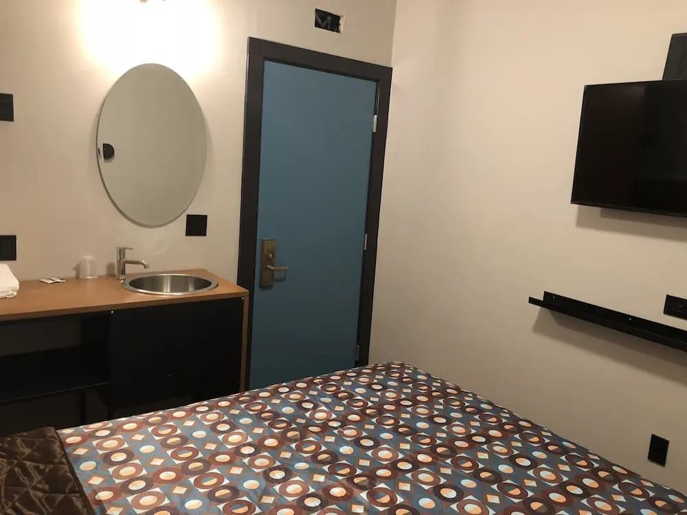 Europa Hostel - photo 2