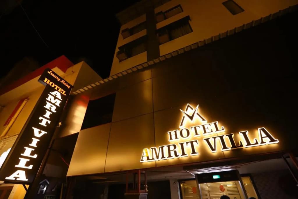 Hotel Amrit Villa - photo 20