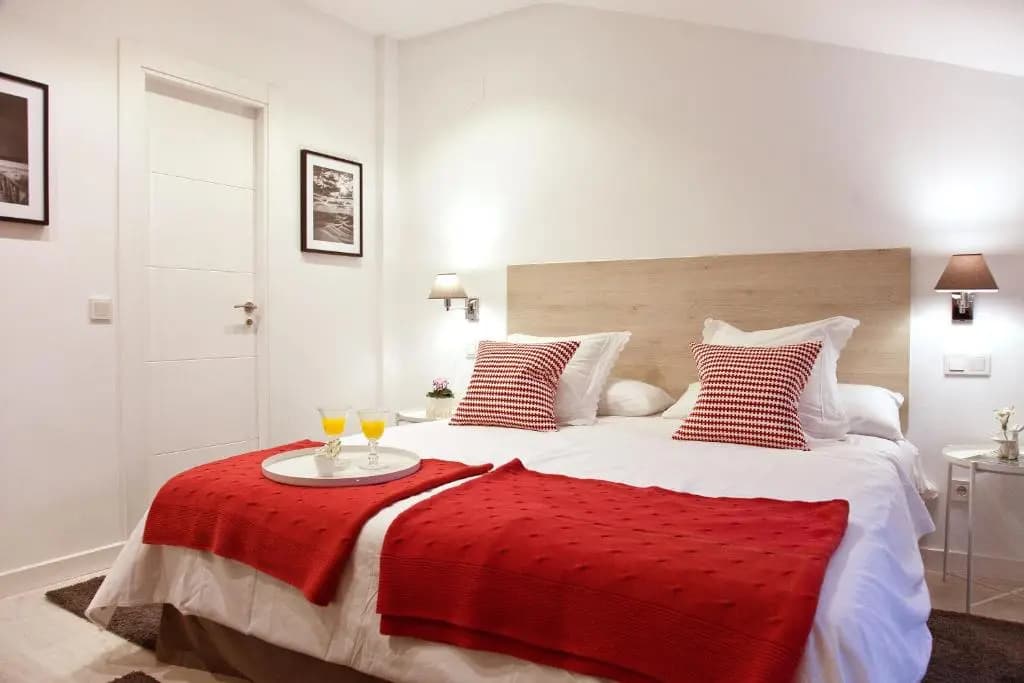 Feelathome Madrid Suites Apartments - photo 3