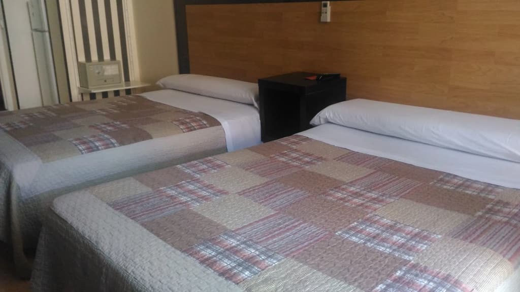 Hostal Alaska - photo 3