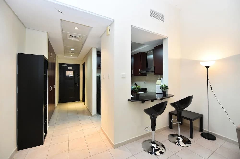MRH - Studio in Discovery Gardens - photo 9