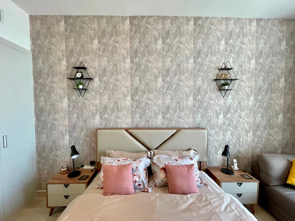 Spacious & Cute Studio with Balcony - photo 4