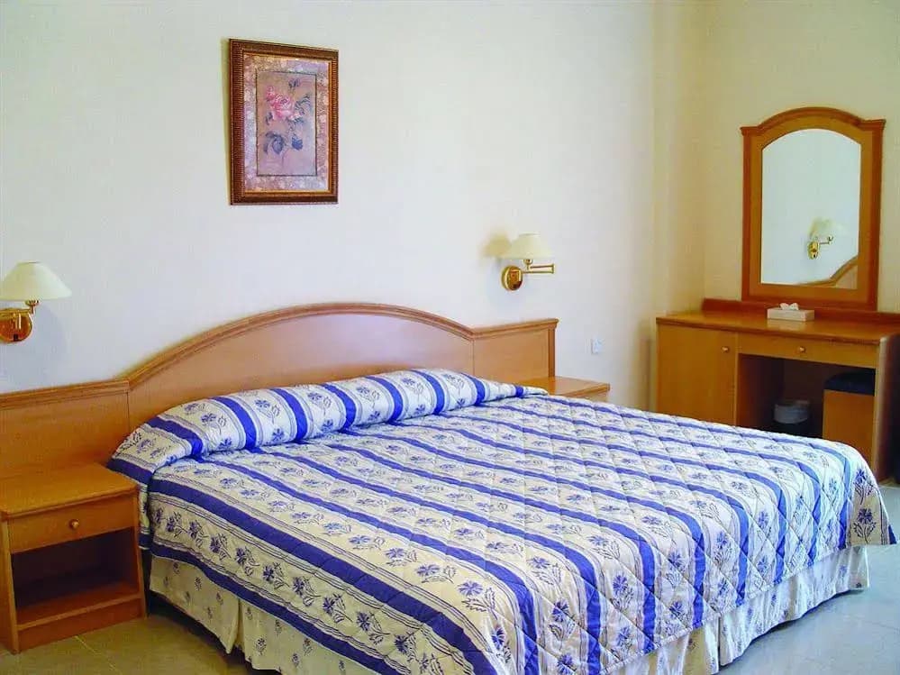 Emirates Springs Hotel Apartments - photo 2
