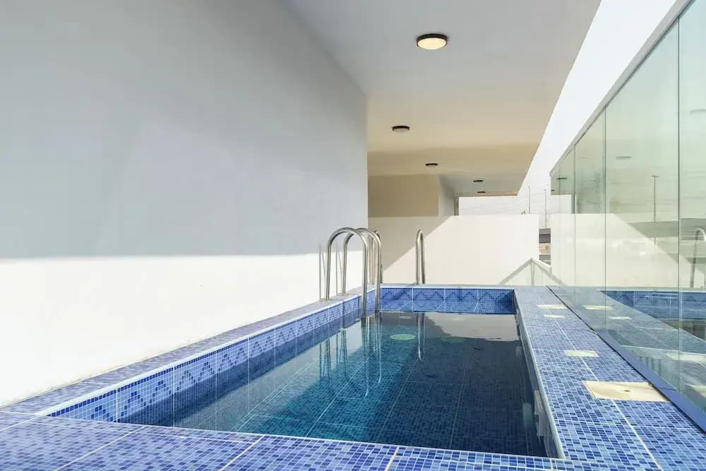 SIMPLY COMFORT Chic 3 Br Apartment with Private Pool - photo 11