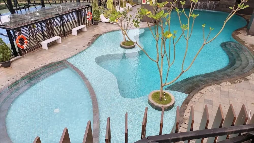 Direct Pool Access Lavenue Apartment - photo 13