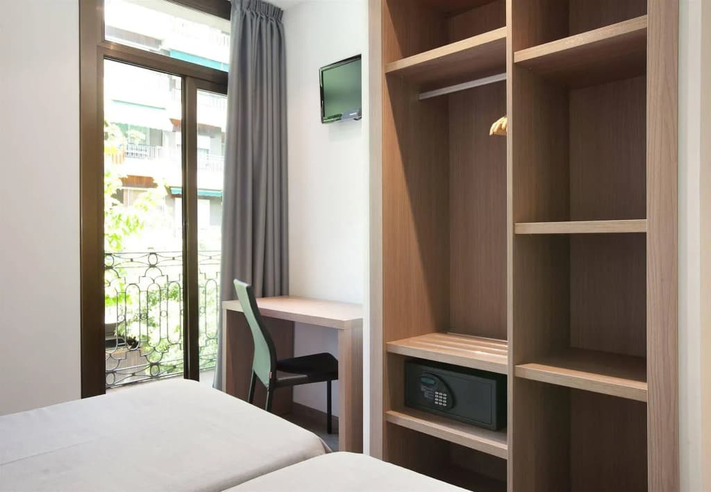 Hostal Centric - photo 2
