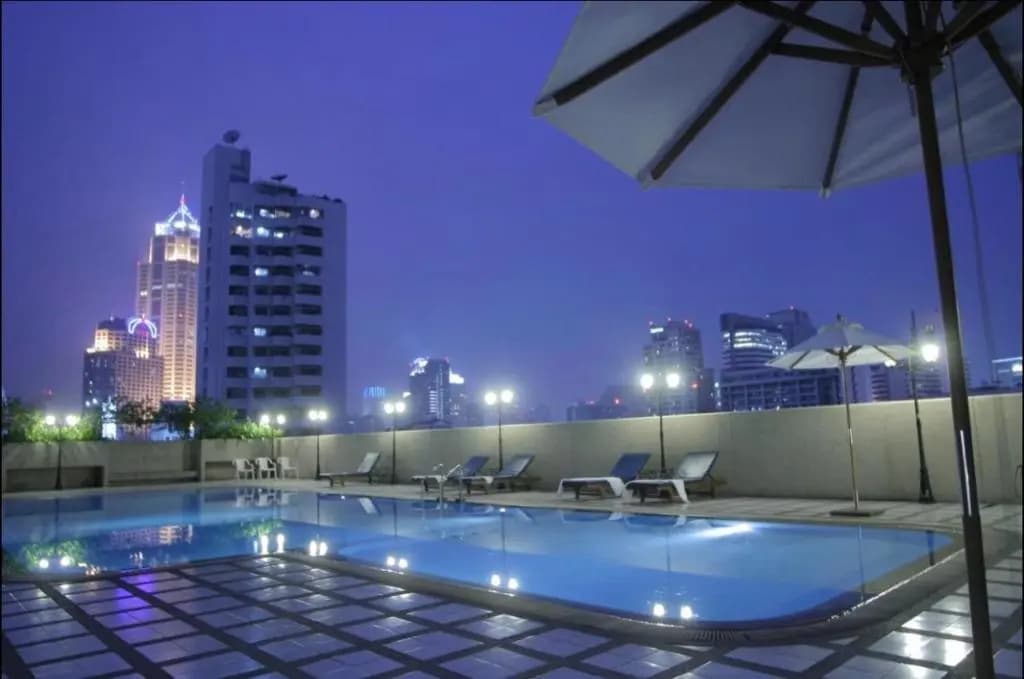 cozy apartment central bangkok 25th floor beautifull balcony - photo 12