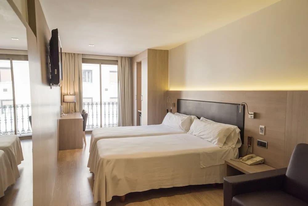 Hotel Lleo - photo 2