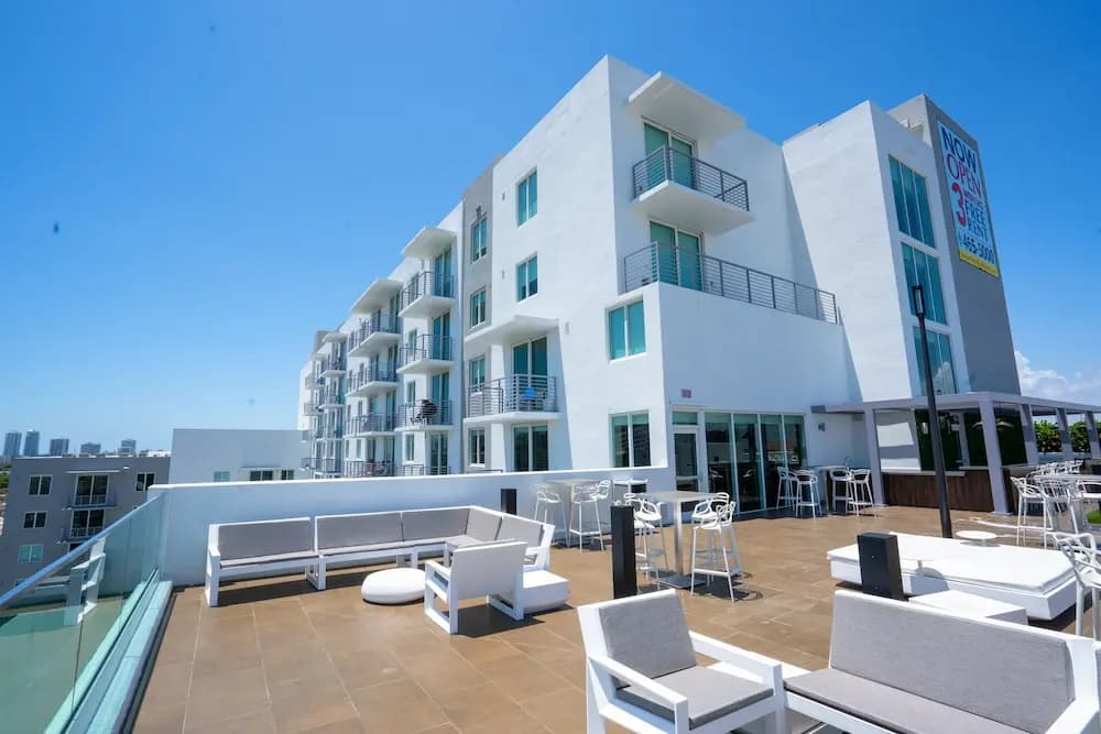 The Outpost Miami Apartments - photo 21