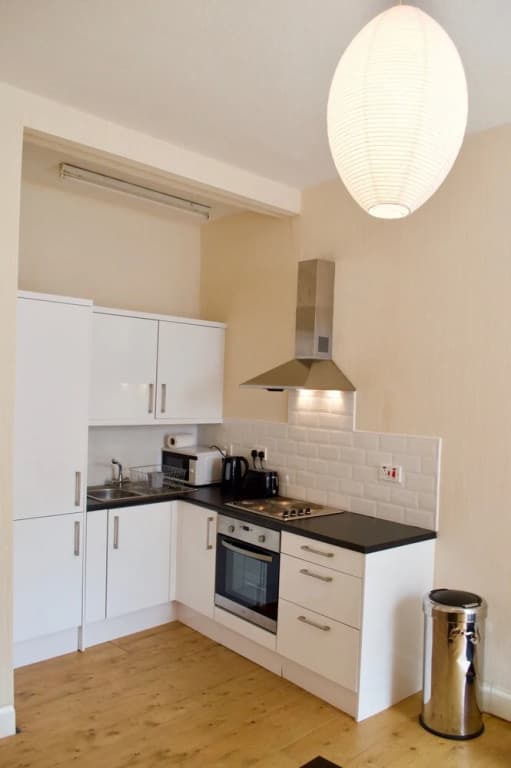 1 Bedroom Flat In Roseburn - main photo