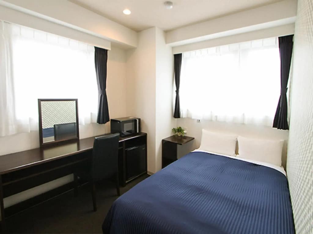 Hotel LiVEMAX ASAKUSA SKY FRONT - photo 4