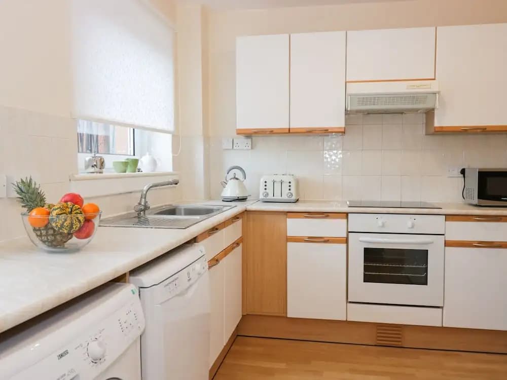 4/1 Orchard Brae, Edinburgh - photo 10