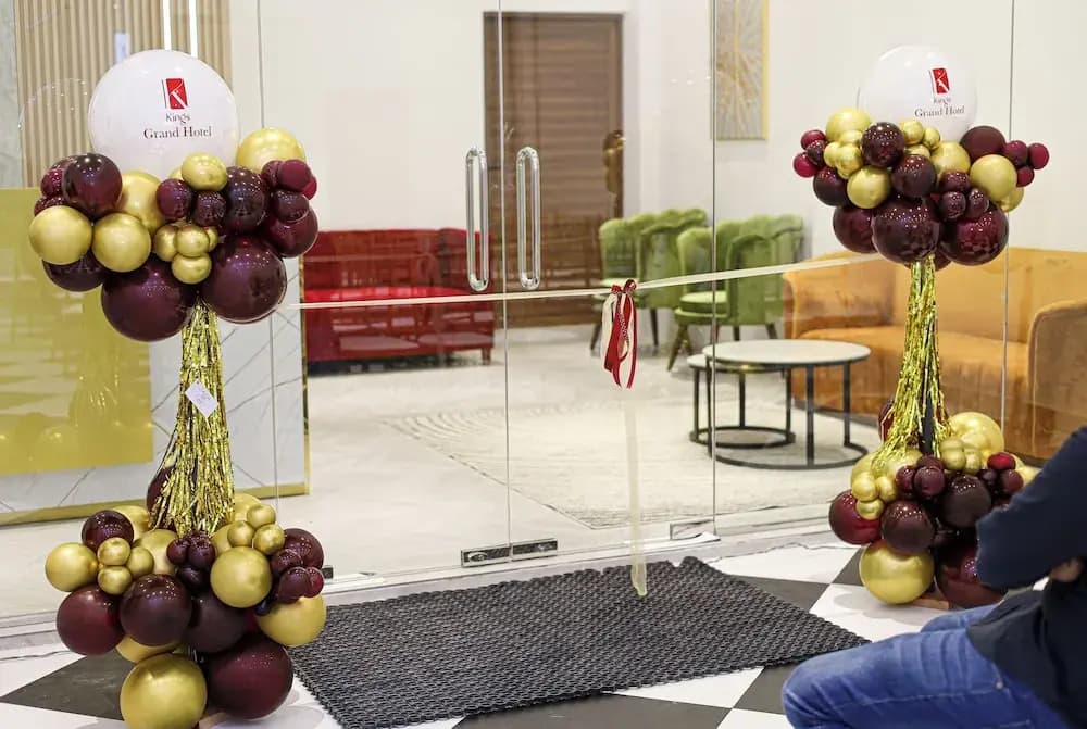 Kings Grand Hotel - photo 11