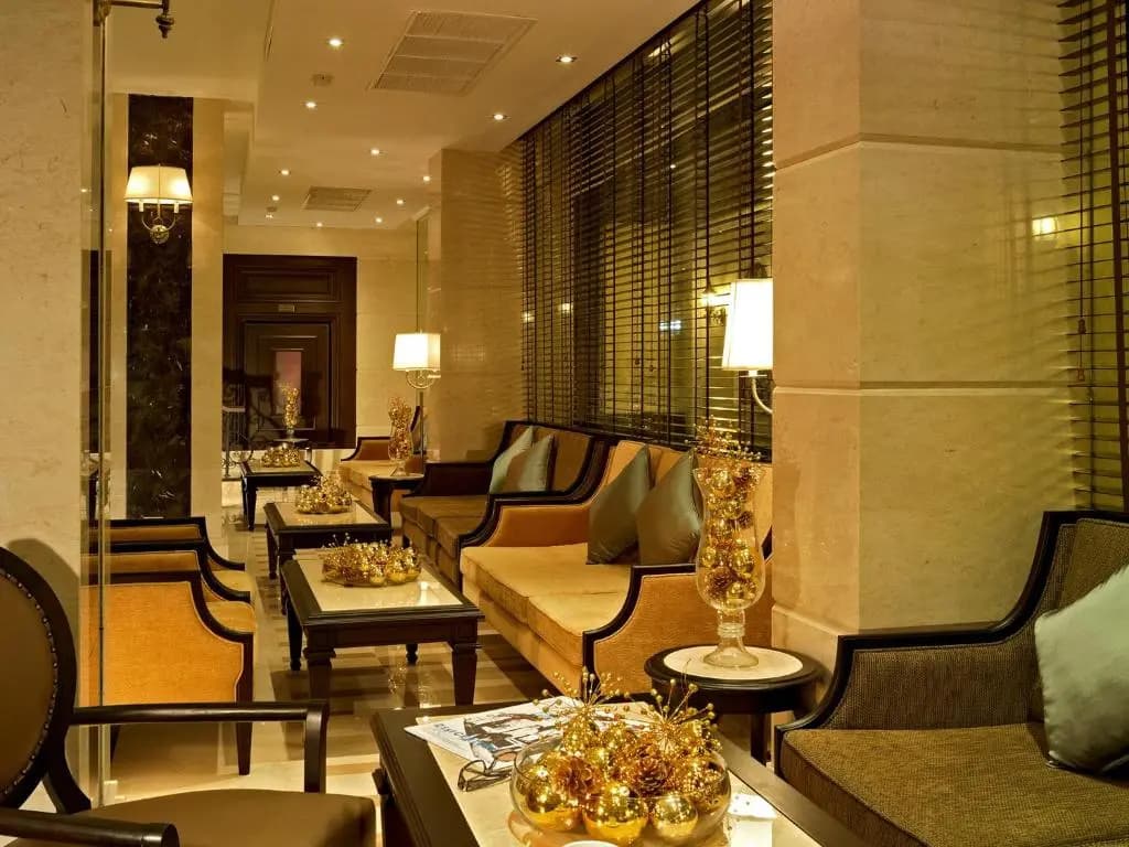 Gulliver's Tavern Hotel - photo 13