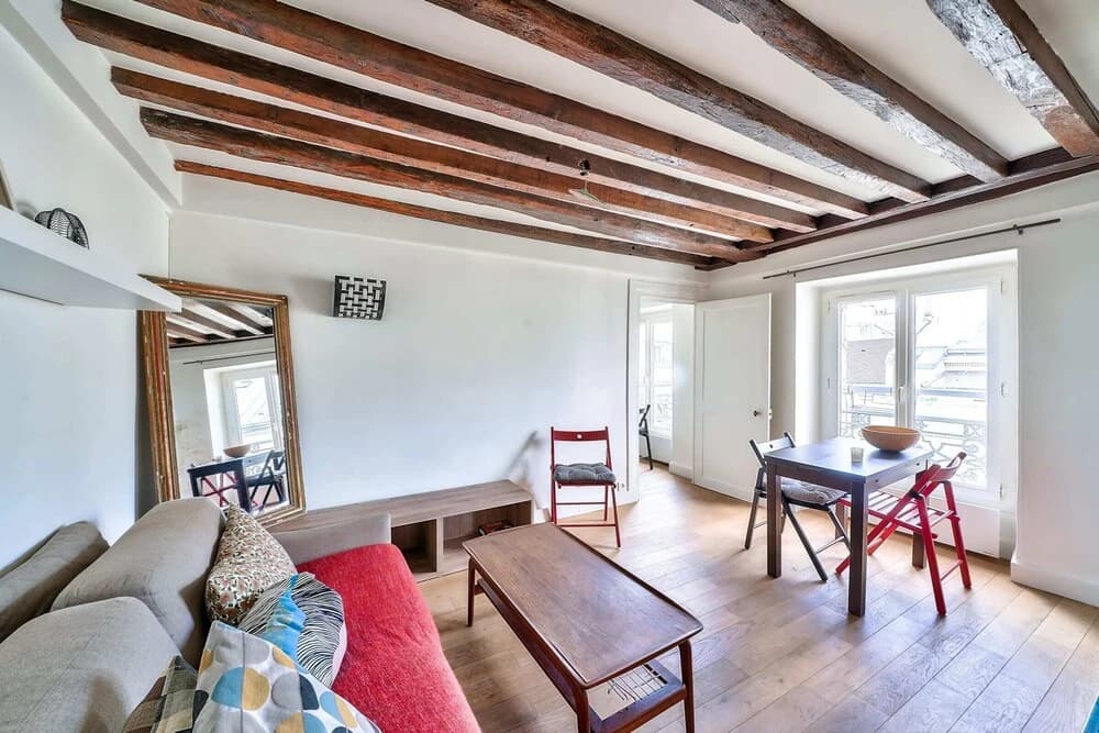 Charming 2 Room Apartment - Paris - photo 3