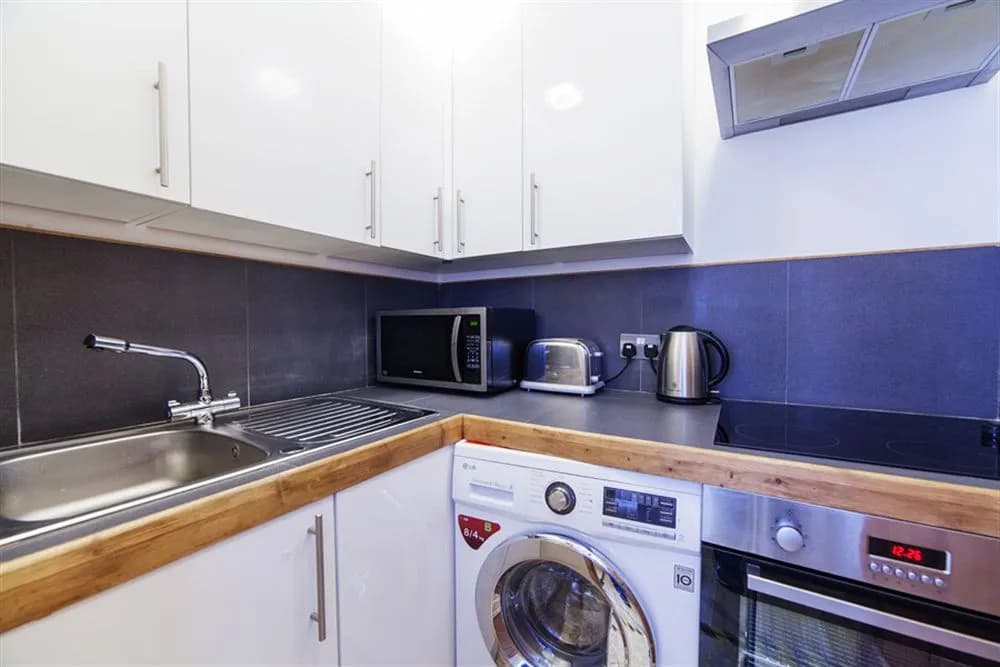 Landmark Apartments - photo 16