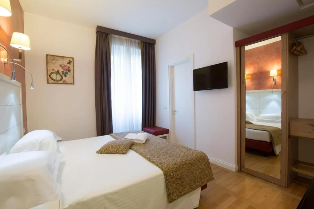 Floris Hotel - photo 8