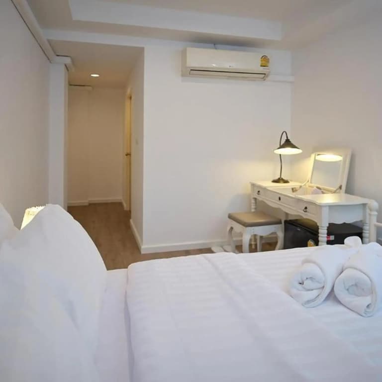 Nidhra Lanna Hotel - photo 36