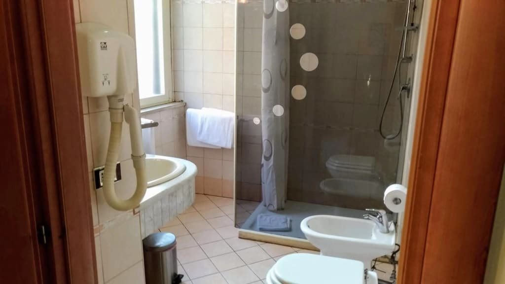 Nicolas Inn - photo 39
