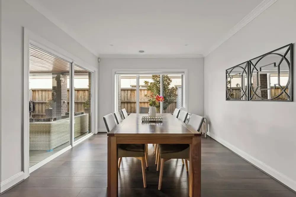 StayAU Contemporary 5BRM Families Home Point Cook - photo 20
