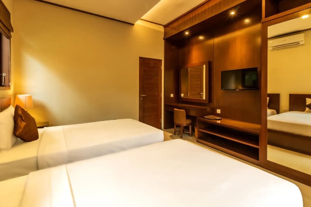 Yulia Beach Inn Kuta - photo 30