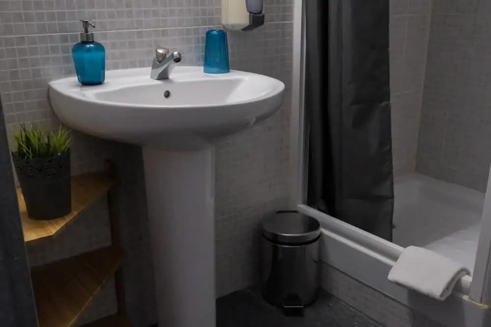 HelloBCN Hostel - photo 9
