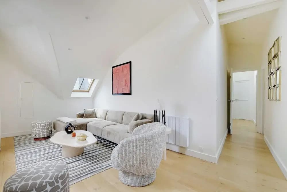 Apt a/c 3br/6p - Saint-lazare/les Champs Elysee - photo 9