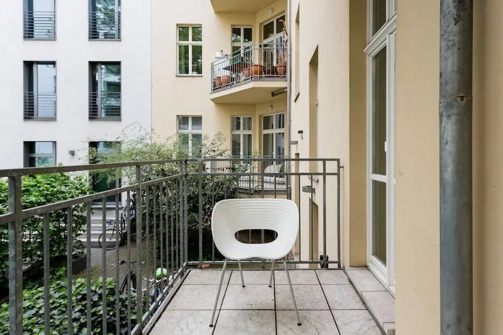 Central Mitte Design Apartment - photo 7