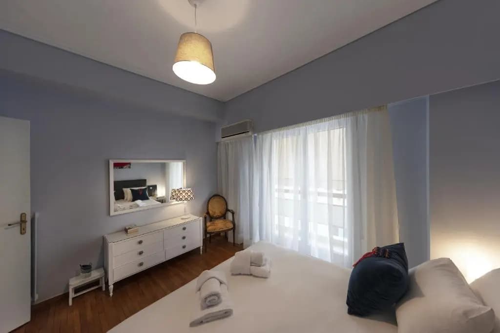 Spacious 3 Bedroom apt near Acropolis museum - photo 5