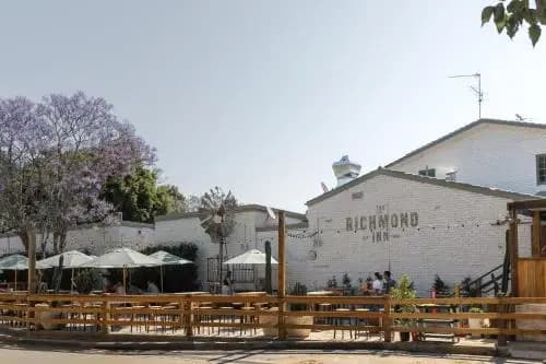 Richmond Inn - photo 13
