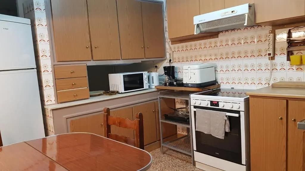 Teal Apartment - Athens Center, 4 BD, 2 BATH - photo 16