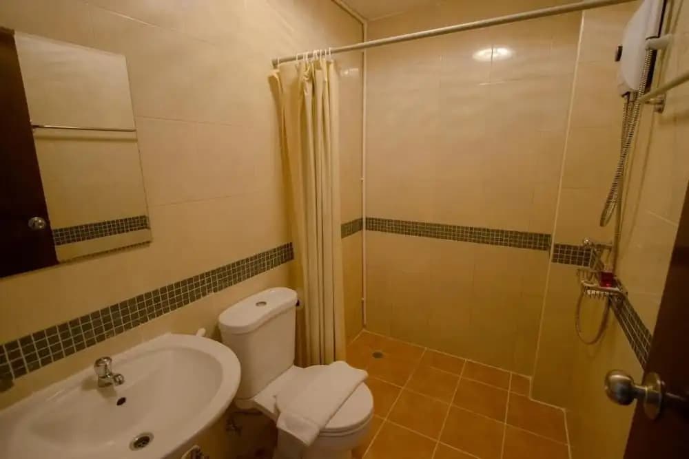 RoomQuest Kalim Beach - photo 13