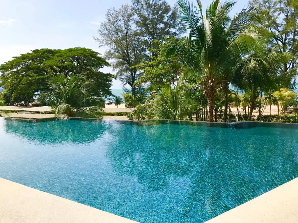 By The Beach - Luxury 2 Bedrooms Family Suite - photo 1