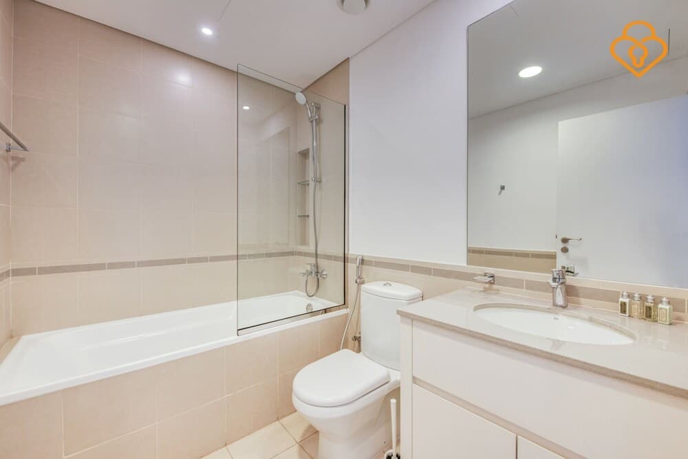 1 B/R Apt 411 Hayat Boulevard Townsquare - photo 9