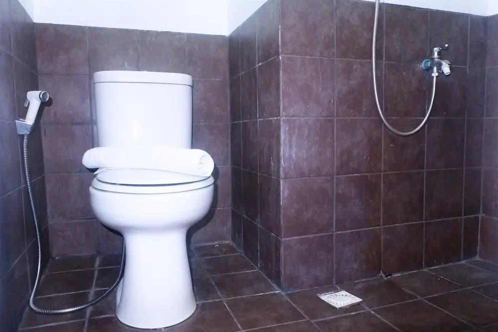 Best Price Green Pramuka Apartment - photo 8