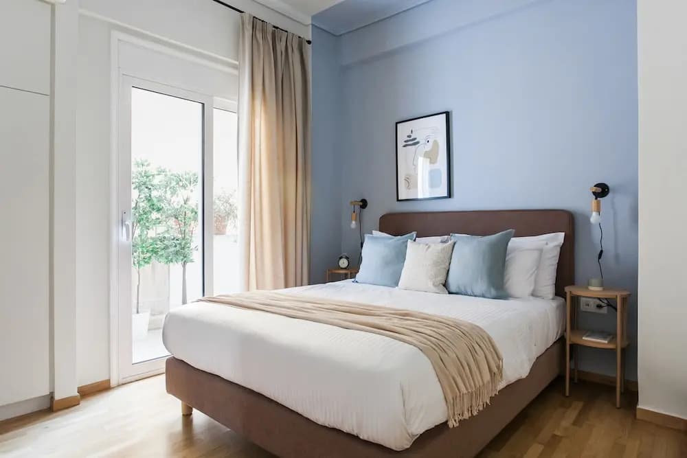 Dazzling 1BR Apartment in Koukaki - photo 4
