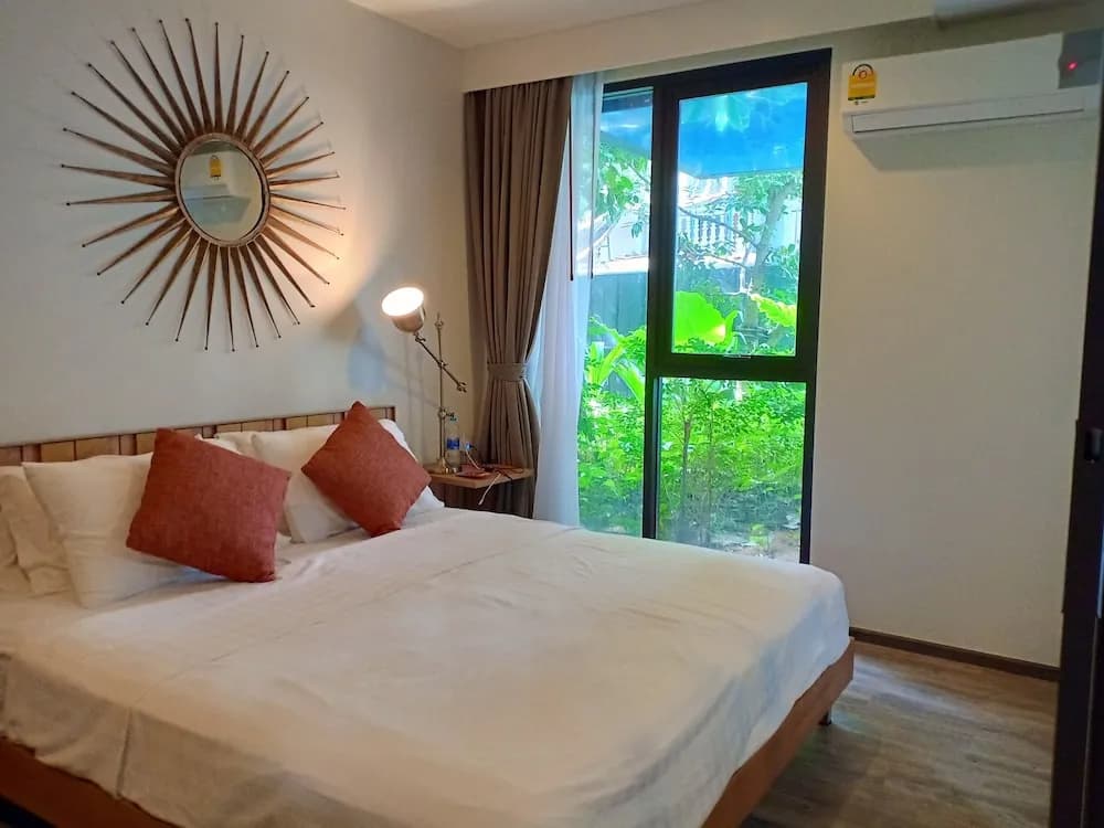 Patong Beach Luxury Condo - photo 2